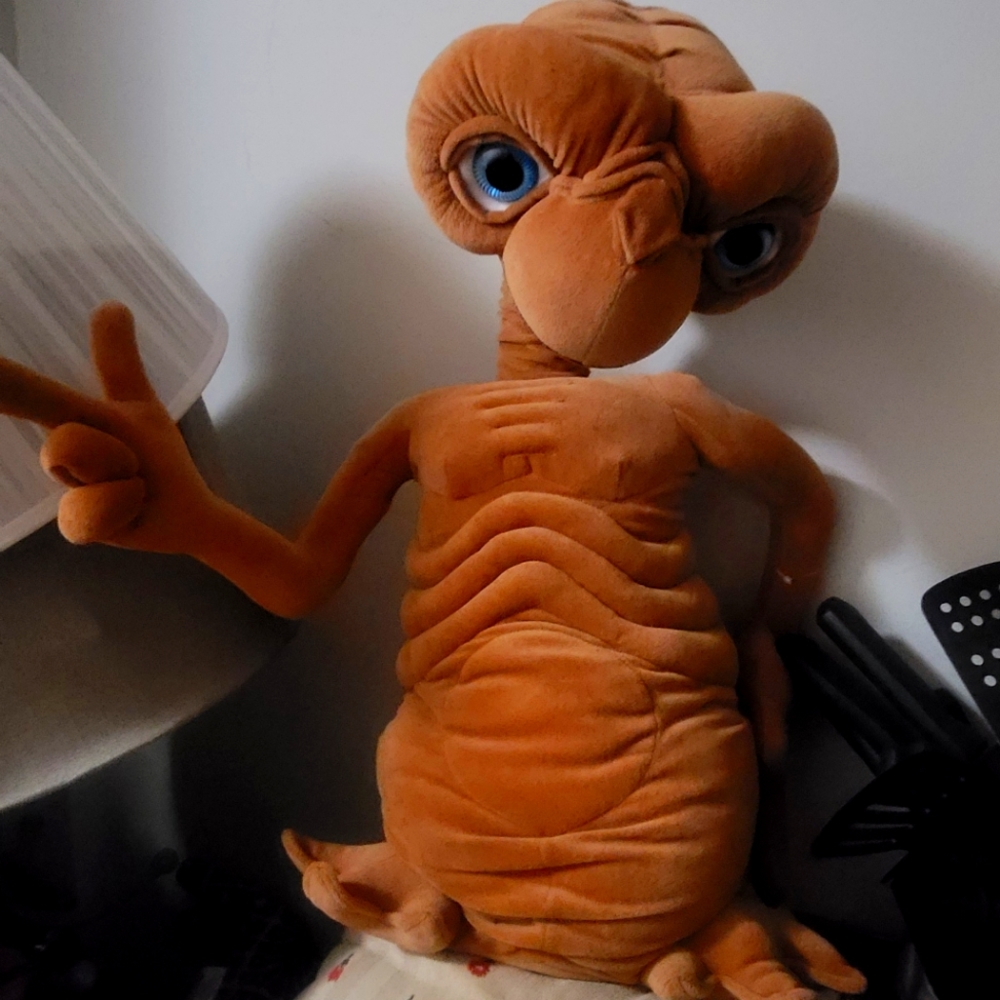 Vintage talking ET